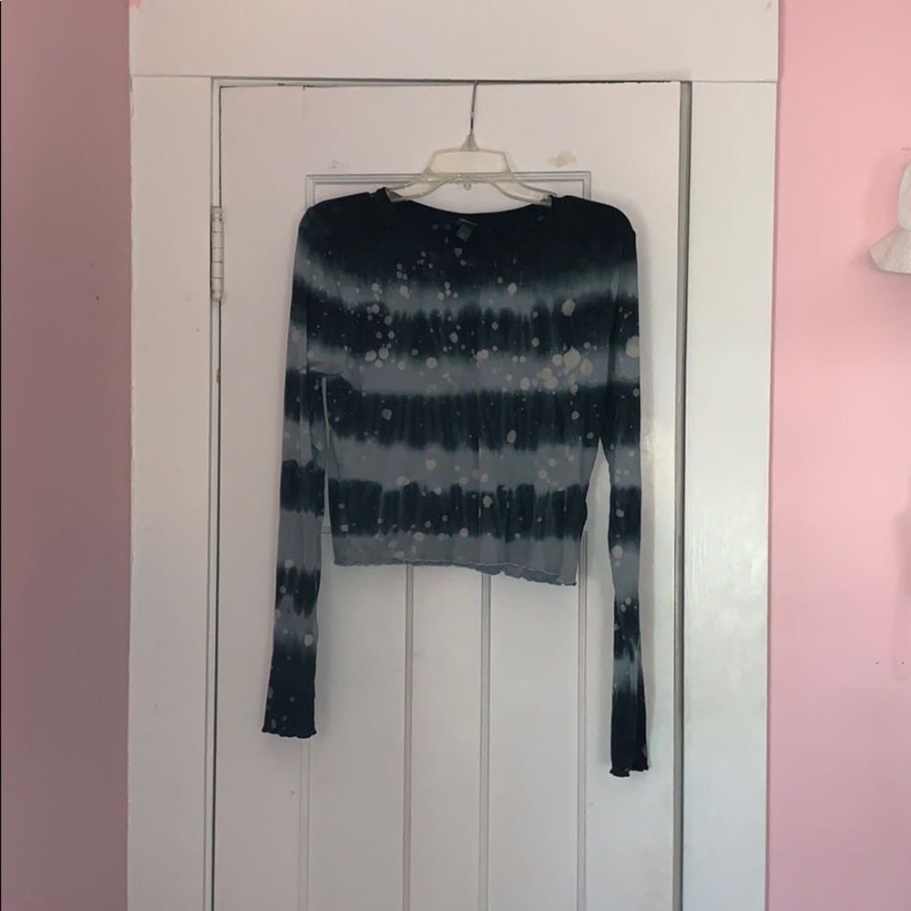 Tie dyed long sleeve crop top.